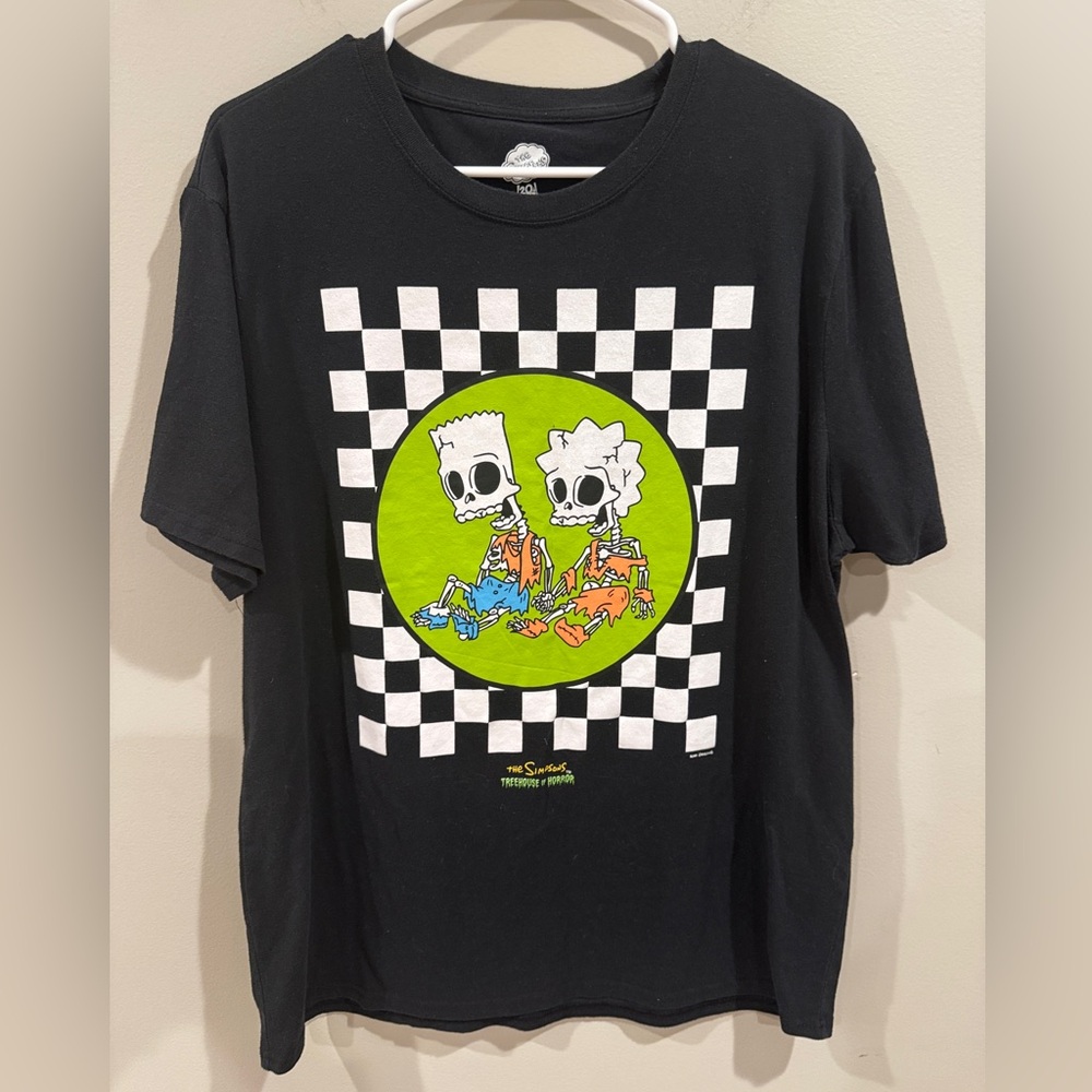 Simpsons Treehouse of Horror Graphic T-Shirt‎ with Skeleton Bart and Lisa XL